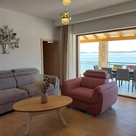 Lavanda Mobile Homes & Orebić