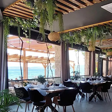 Lavanda Mobile Homes & Πάρκο διακοπών 4*