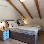 Vakantiepark Lavanda Mobile Homes & 4*