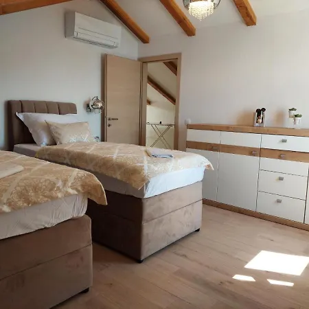 Aldeamento Turístico Lavanda Mobile Homes & Orebić