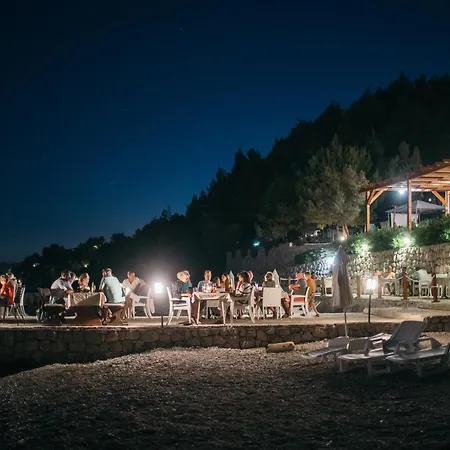 Park za odmor Lavanda Mobile Homes & Orebic