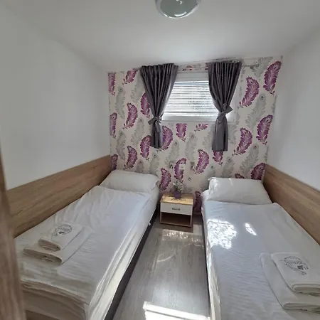Lavanda Mobile Homes & 4*