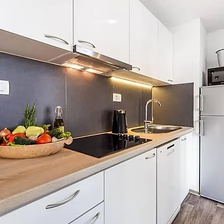 Lavanda Mobile Homes & 4*