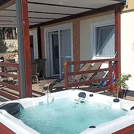 Holiday park Lavanda Mobile Homes & 4*